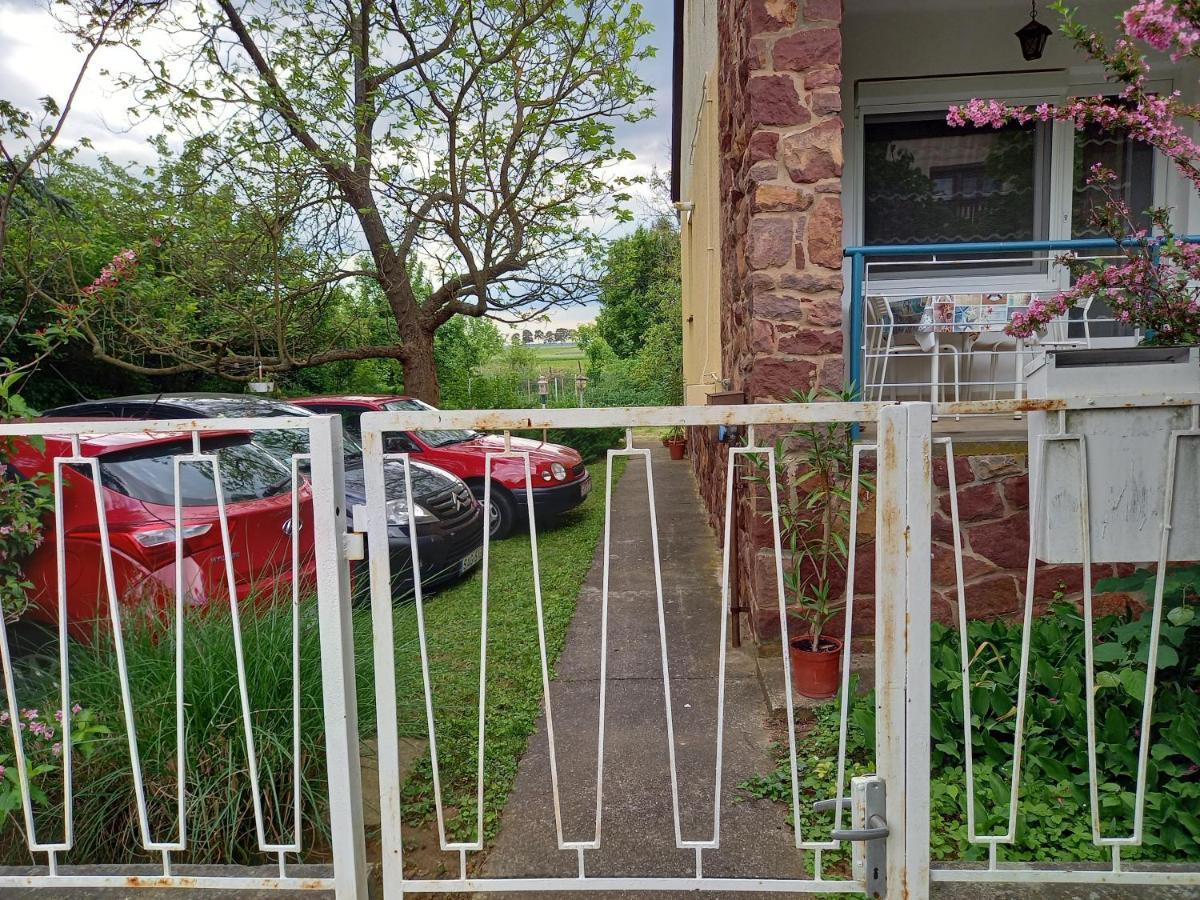 Clara Apartman Keszthely Luaran gambar