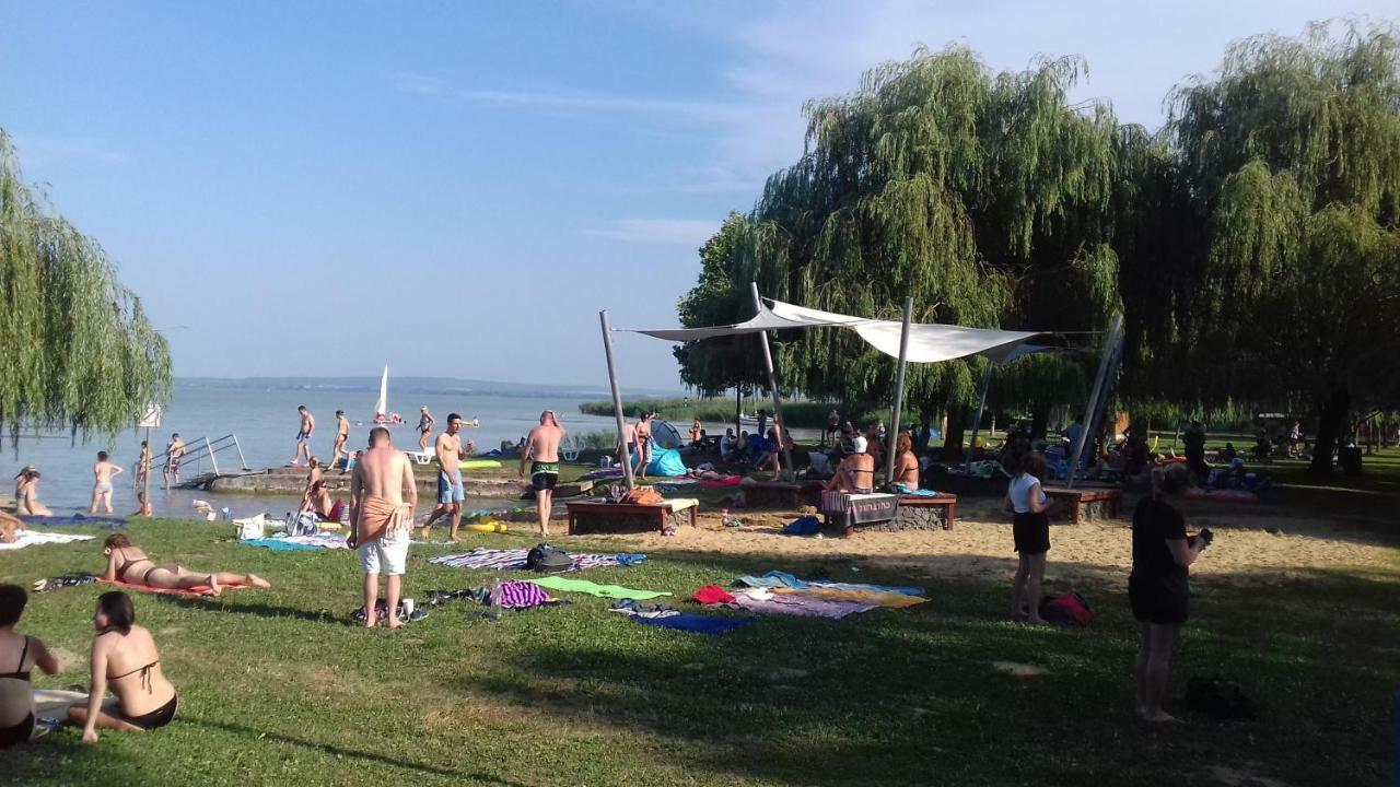 Clara Apartman Keszthely Luaran gambar